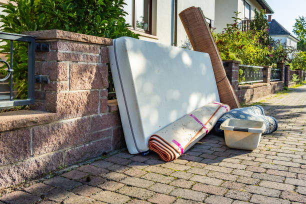 Best Office Junk Removal  in Pella, IA